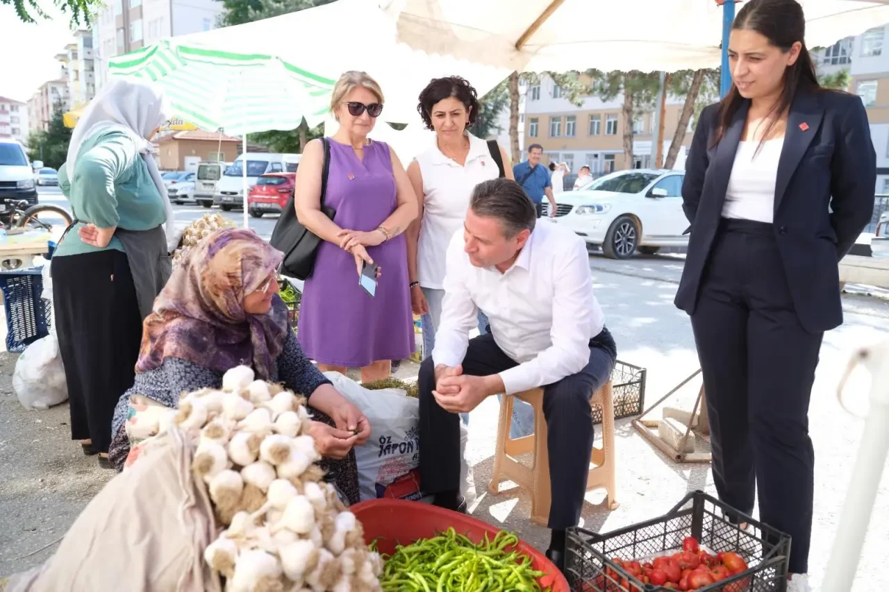 Vekil Karagöz Kastamonu Salı Pazarı’nda Ekonomik Krizin Nabzını Tuttu 3