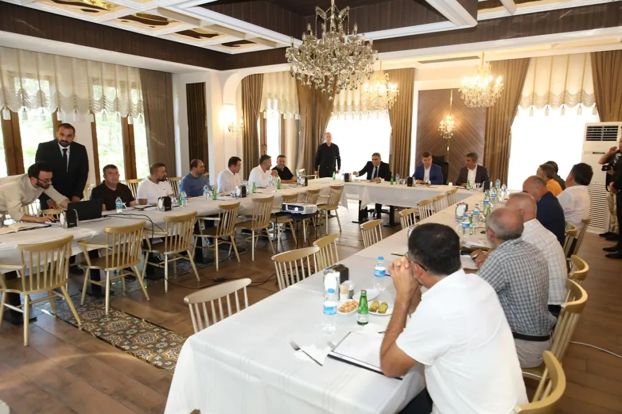 Suluova OSB’de Müteşebbis Heyeti Toplandı: Amasya Sanayisine Yön Verecek Kararlar Görüşüldü 2