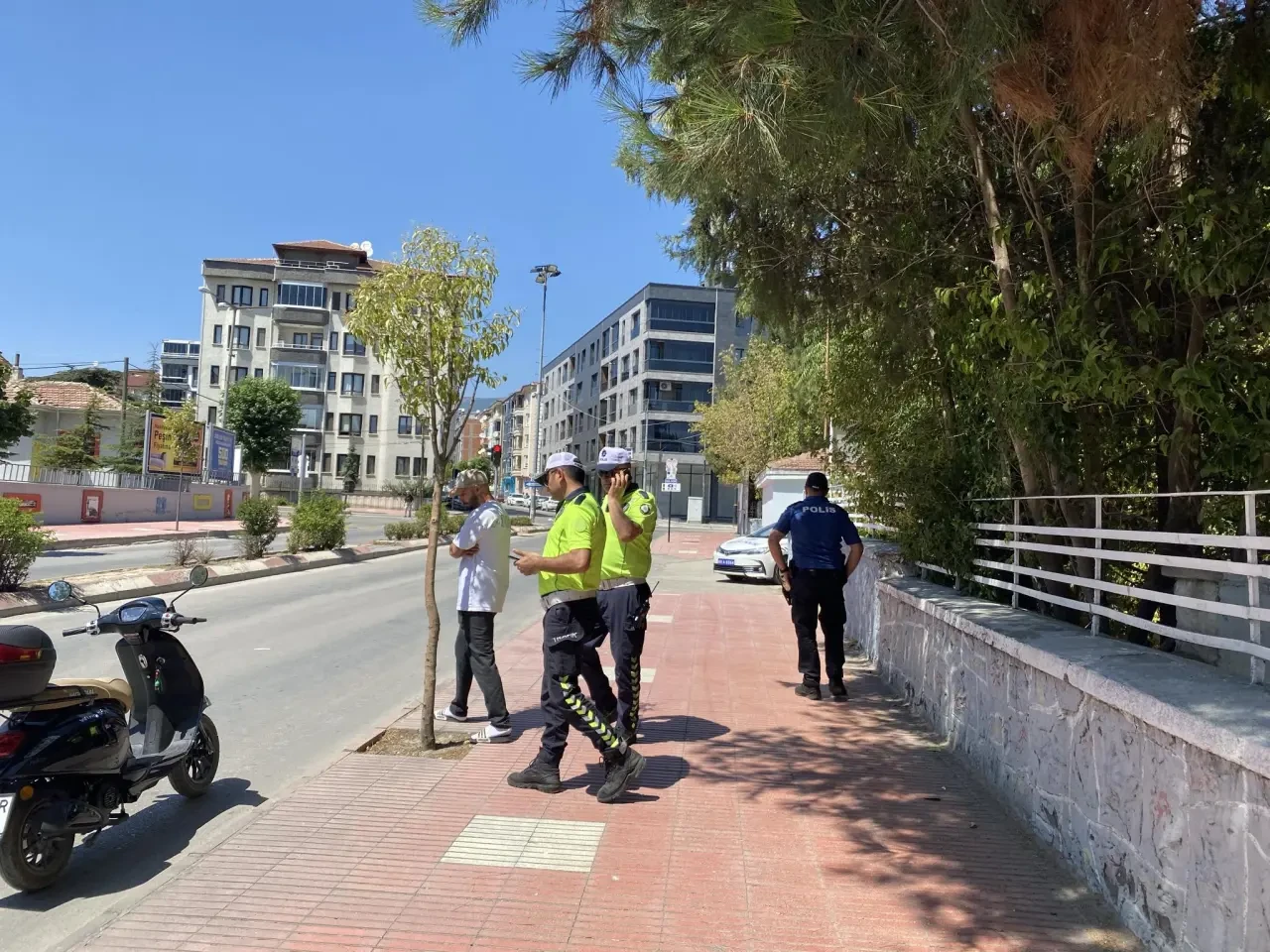 Merzifon’da Trafik Denetimleri Sürüyor: Emniyetten Huzur ve Güvenlik Vurgusu 4