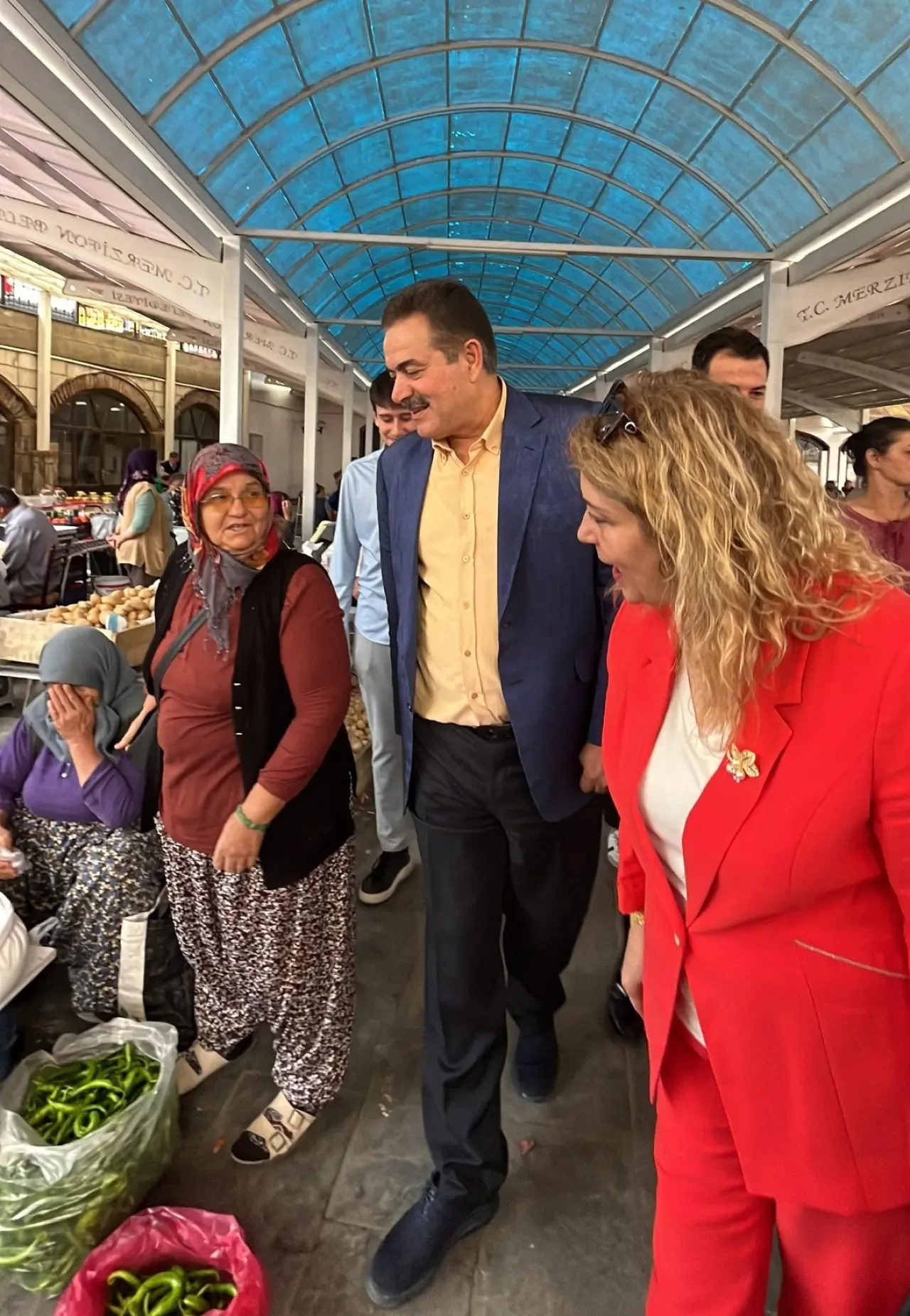 Milletvekili Haluk İpek’ten Merzifon’da Pazartesi Pazarı Esnafına Ziyaret 1