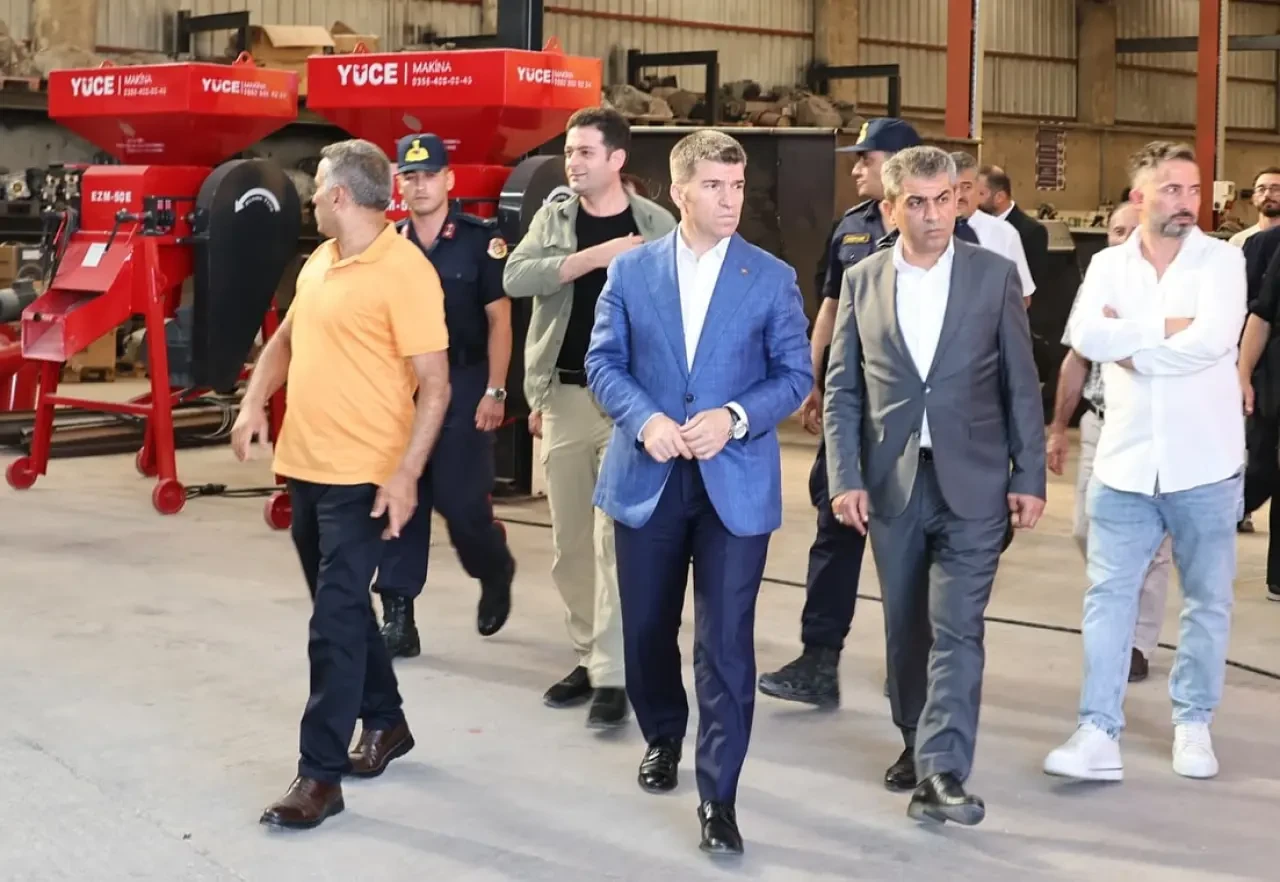 Vali Önder Bakan’dan Suluova OSB’de Üretim Ziyareti: Mefa Dizayn ve Yüce Makina’ya Yerinde İnceleme 3