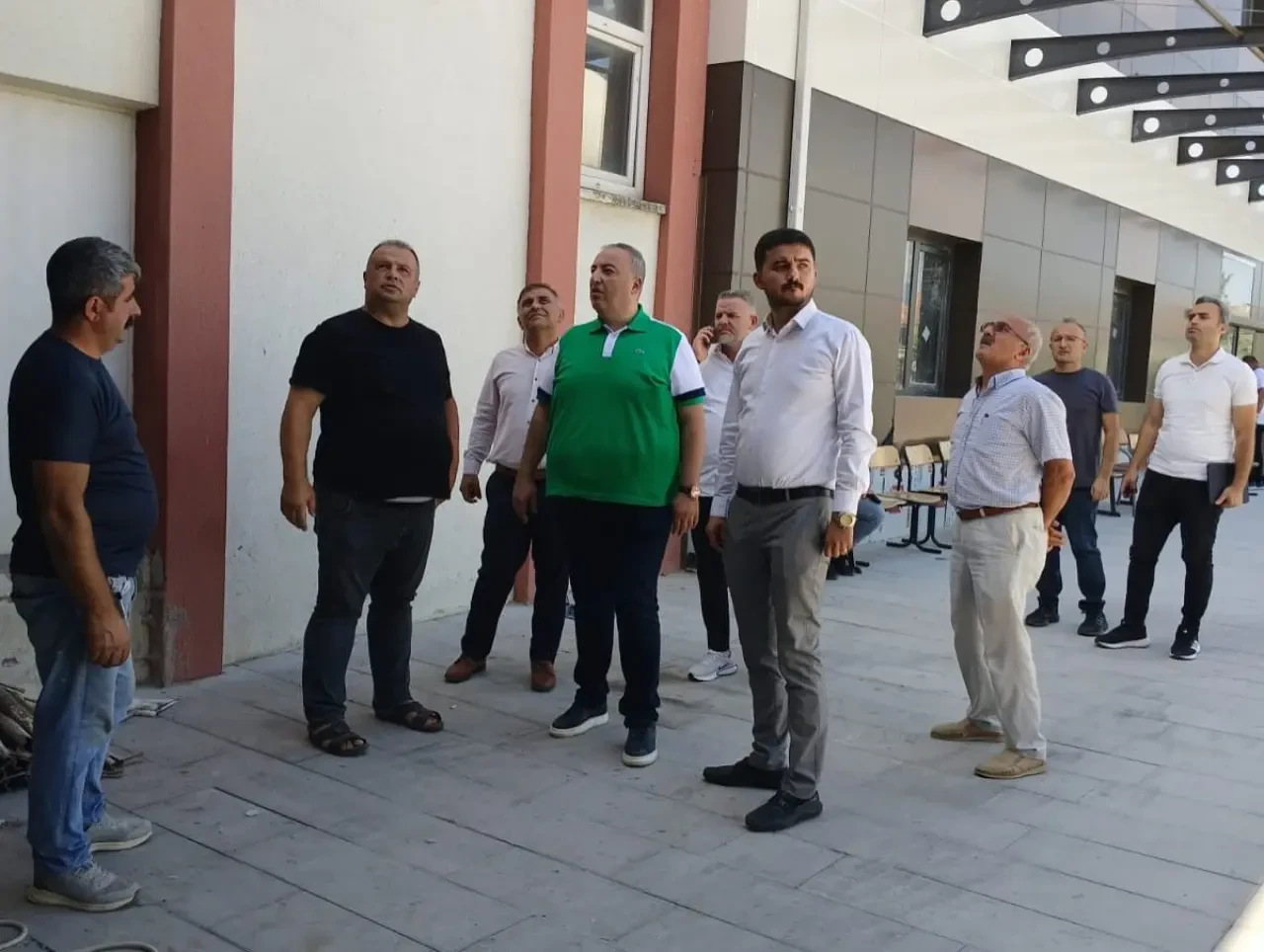 Taşova Devlet Hastanesi’nde Ek Hizmet Binası ve Onarım Çalışmaları İncelendi 3