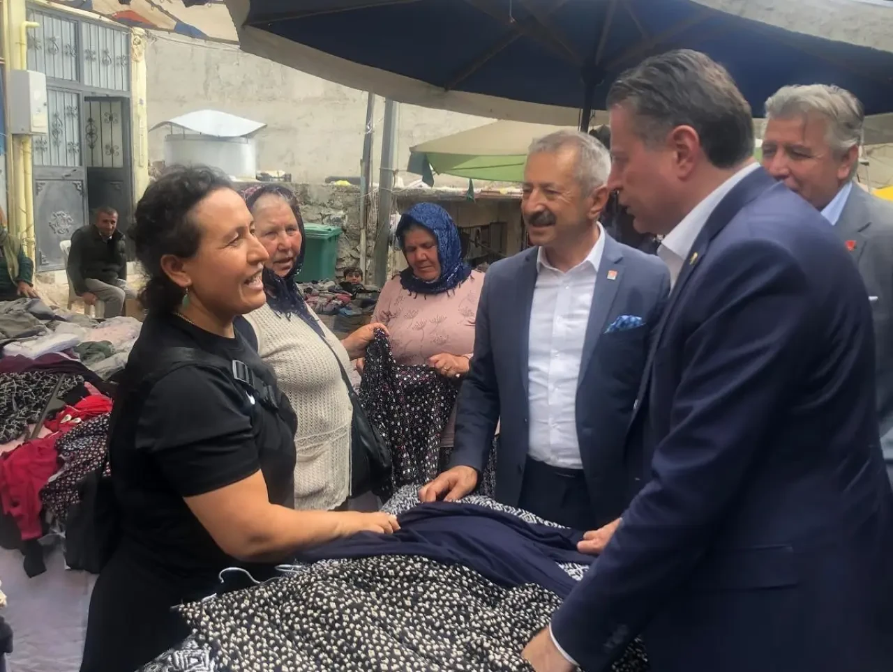 CHP'li Karagöz Zile'de Pazarcılar ve Esnafla Buluştu: "10 Ağustos’ta Meydanlardayız" 3