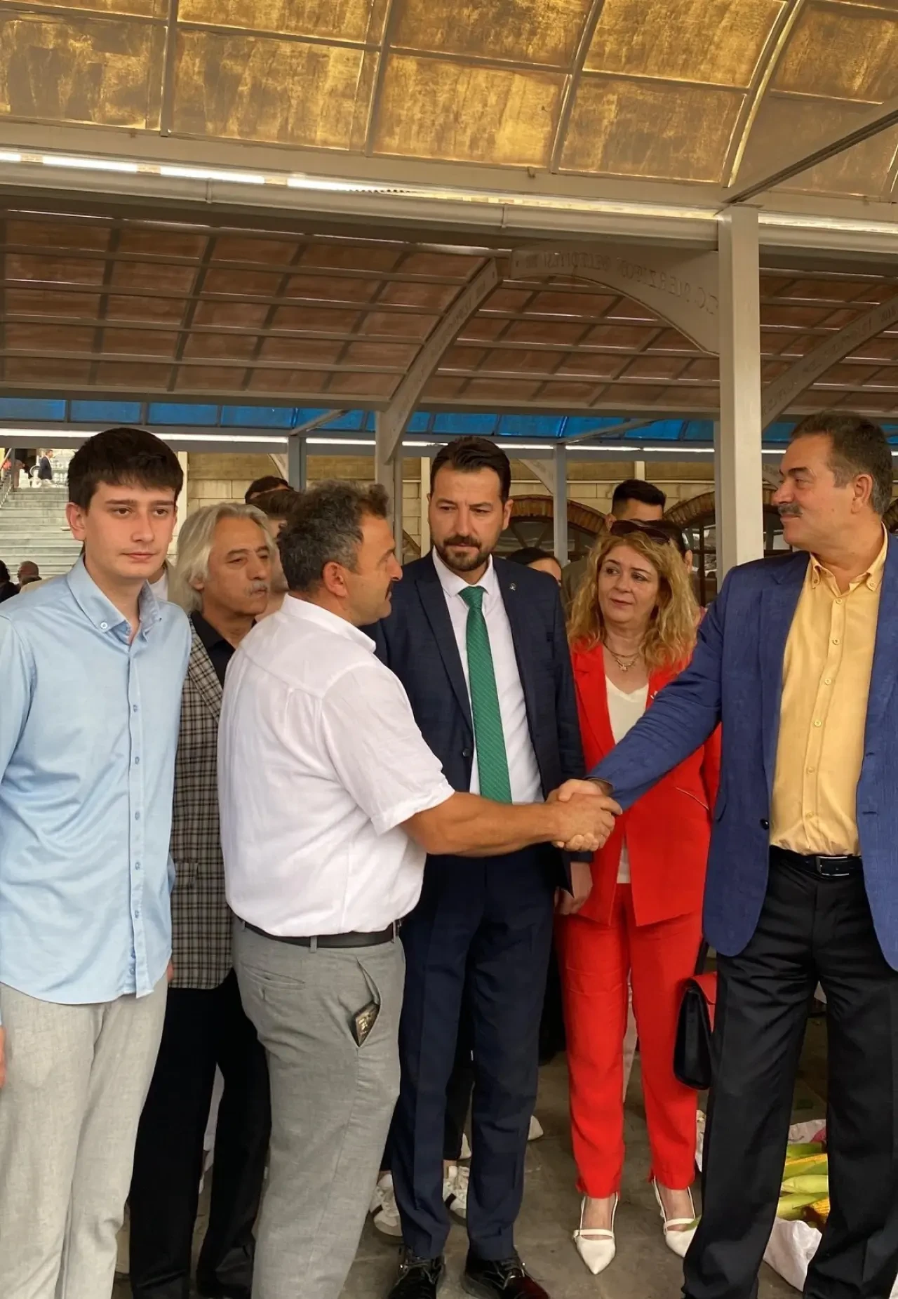 Milletvekili Haluk İpek’ten Merzifon’da Pazartesi Pazarı Esnafına Ziyaret 4