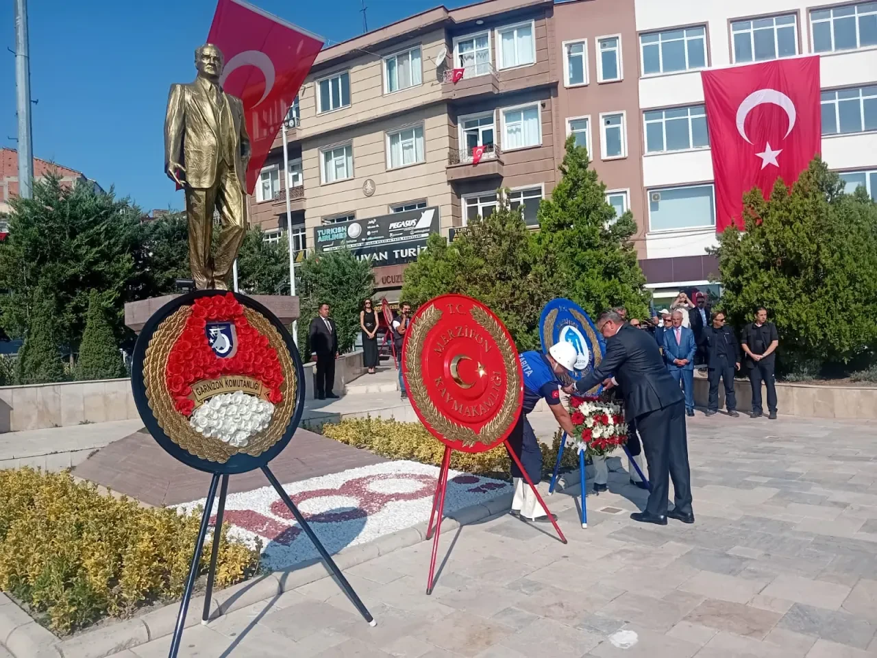 Merzifon’da 30 Ağustos Zafer Bayramı Çelenk Sunma Töreni Düzenlendi 3