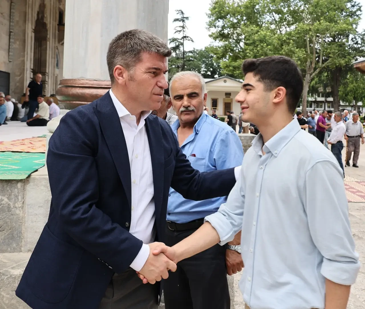 Vali Önder Bakan, Sultan II. Bayezid Külliyesi’nde Vatandaşlarla Buluştu 2