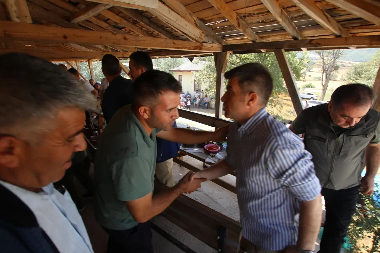 Amasya Valisi Önder Bakan ve Milletvekilleri Direkli Köyü’nde Vatandaşlarla Buluştu 2