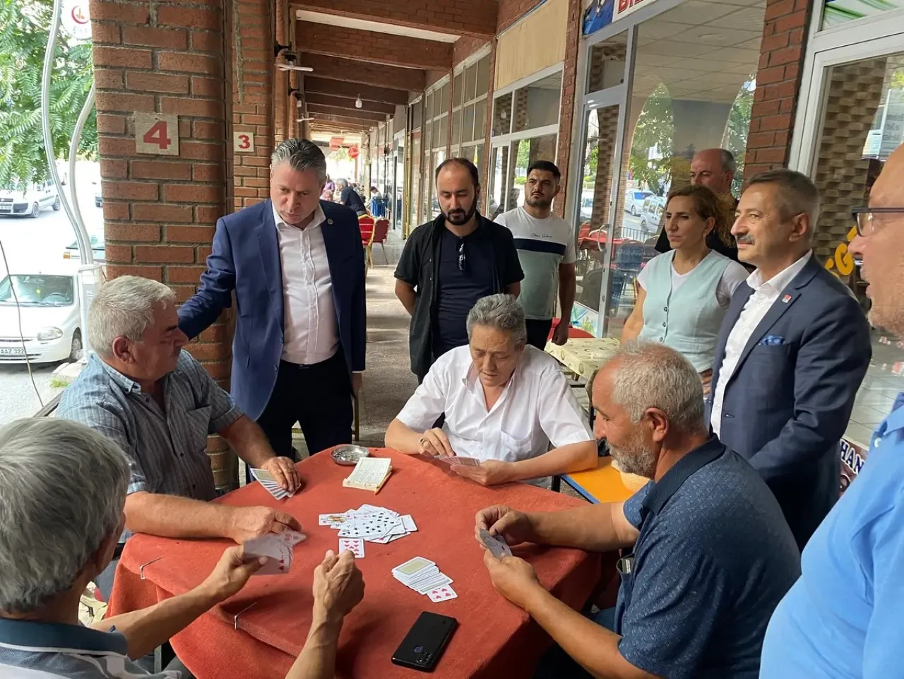 CHP'li Karagöz Zile'de Pazarcılar ve Esnafla Buluştu: "10 Ağustos’ta Meydanlardayız" 1
