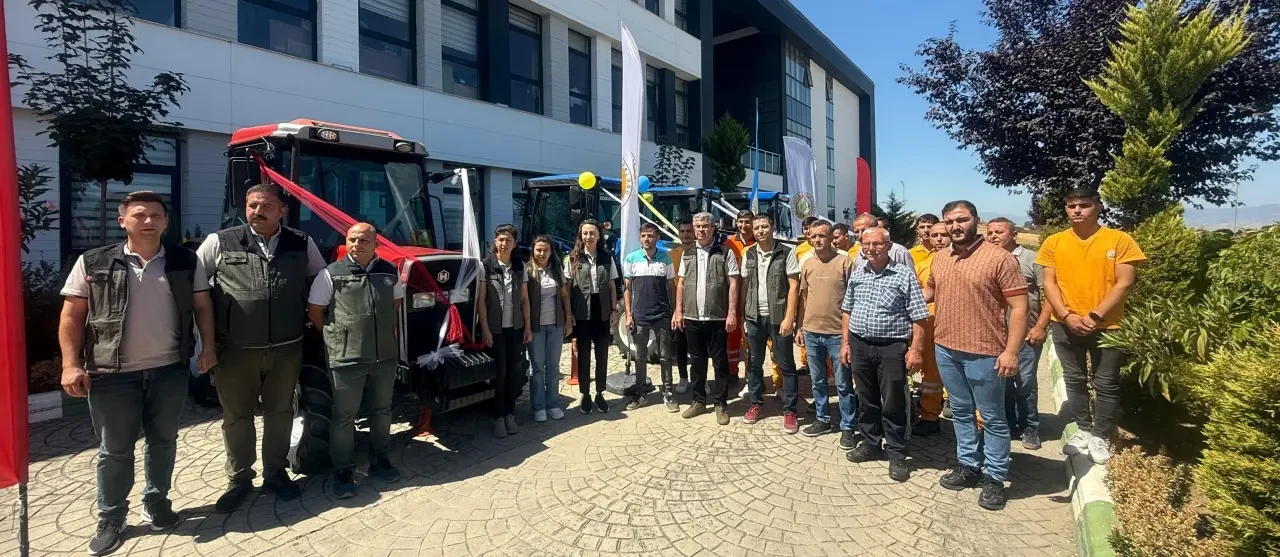 Orman Köylüsüne Büyük Destek: Orköy Projesi ile Traktörler Teslim Edildi 4