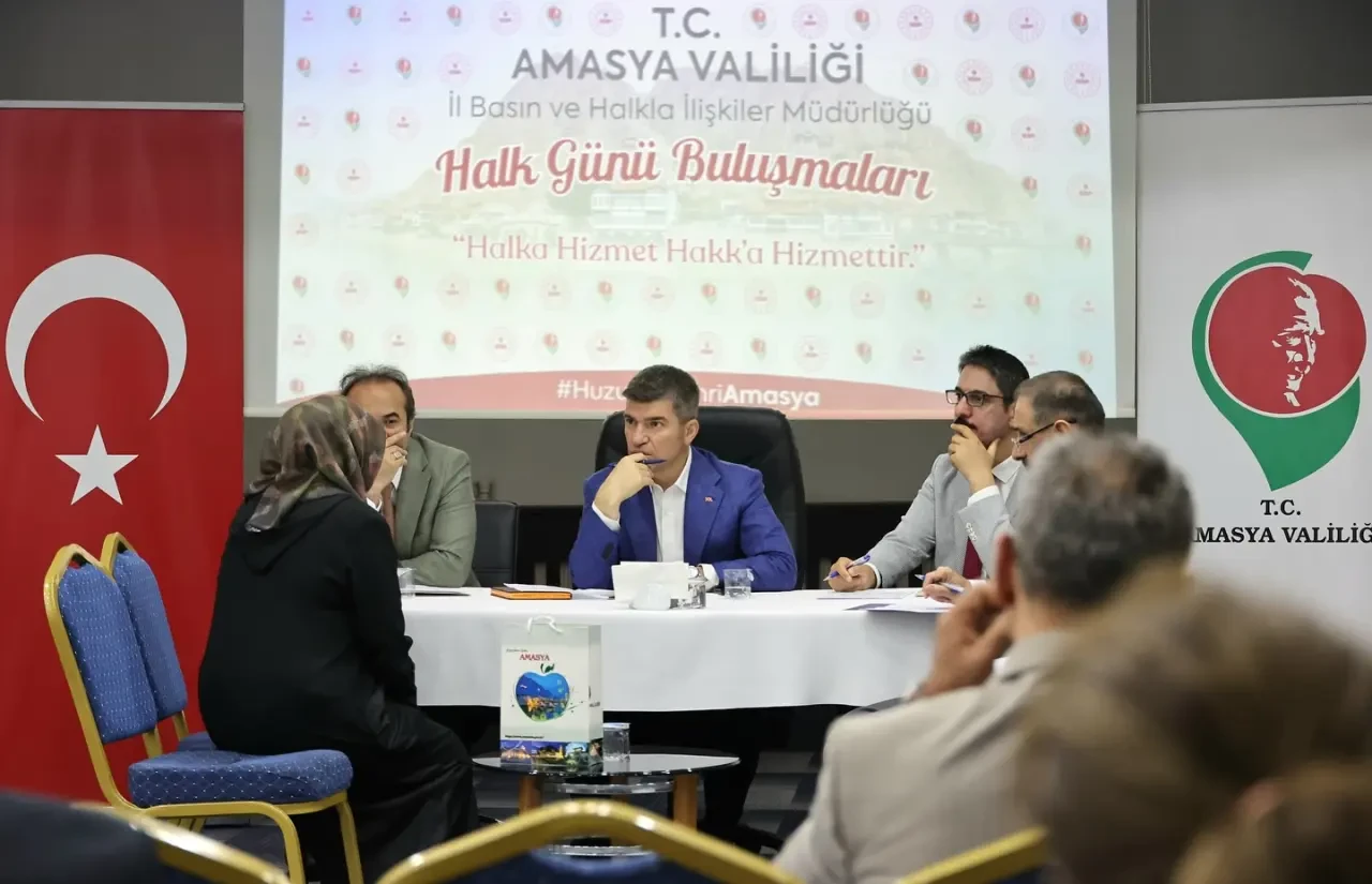 Amasya Valisi Önder Bakan, Halk Günü’nde Vatandaşları Dinledi 2
