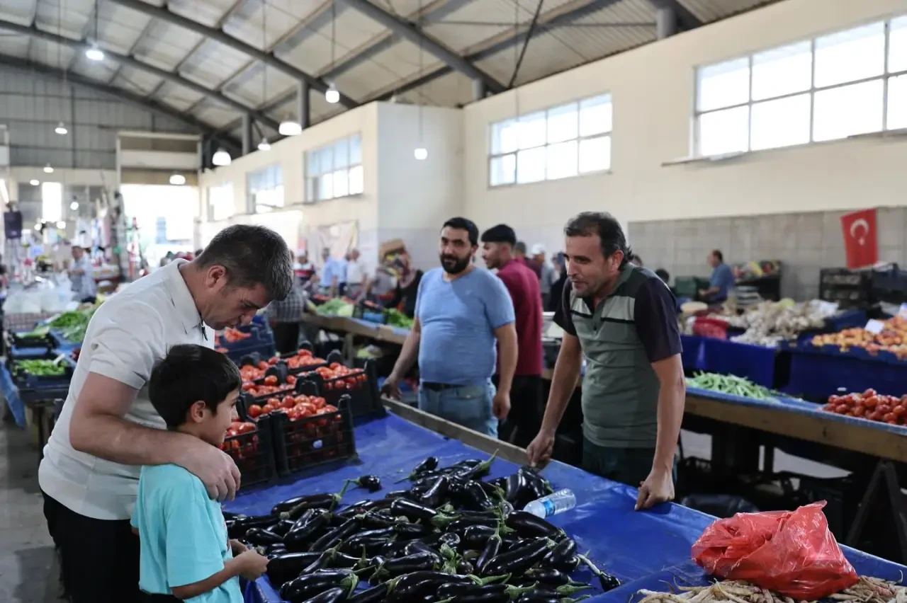 Amasya Valisi Halkın İçinde: İstasyon Semt Pazarı Ziyareti 5