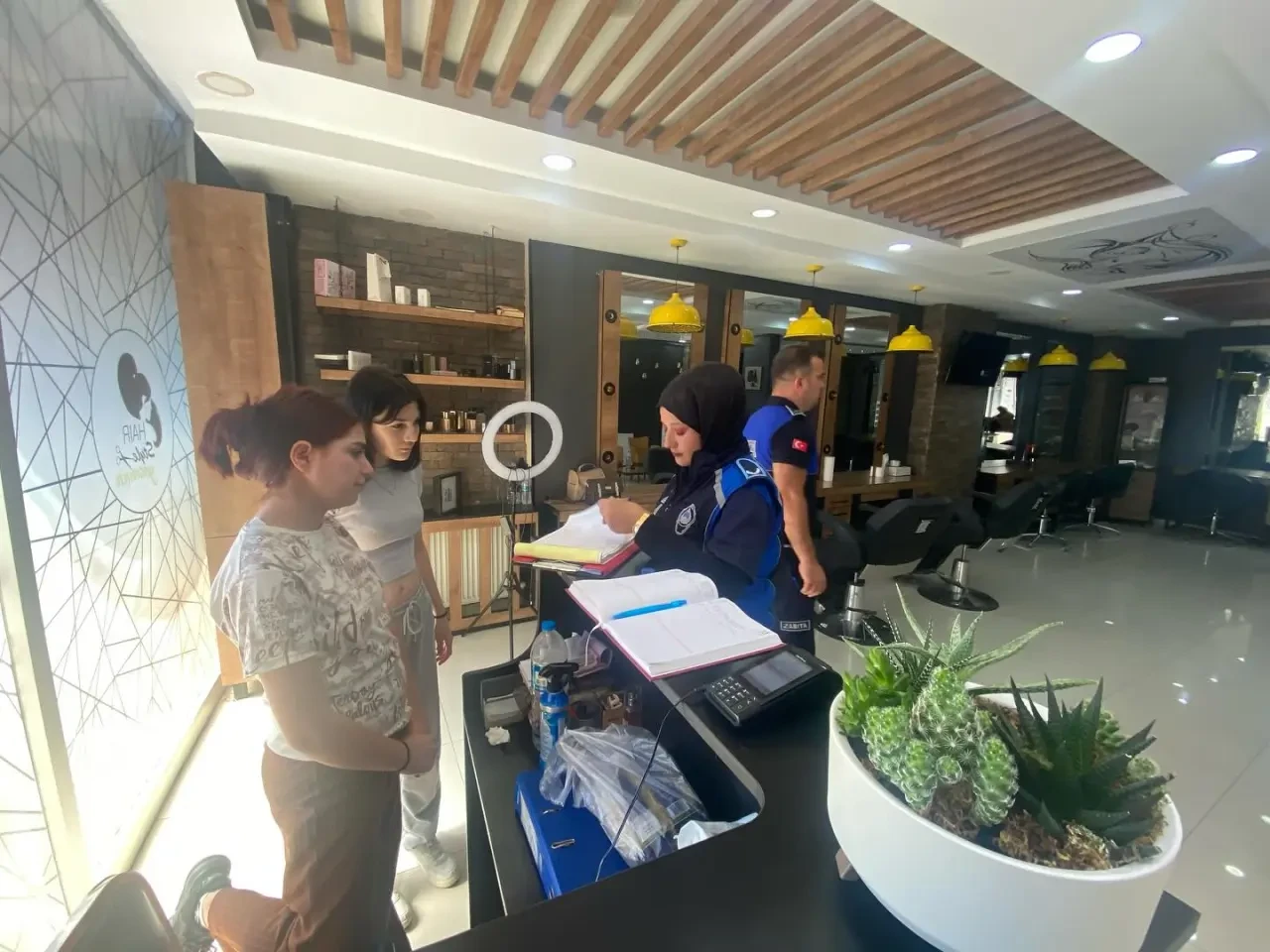 Suluova’da Kuaför ve Güzellik Salonlarına Kapsamlı Hijyen Denetimi 2