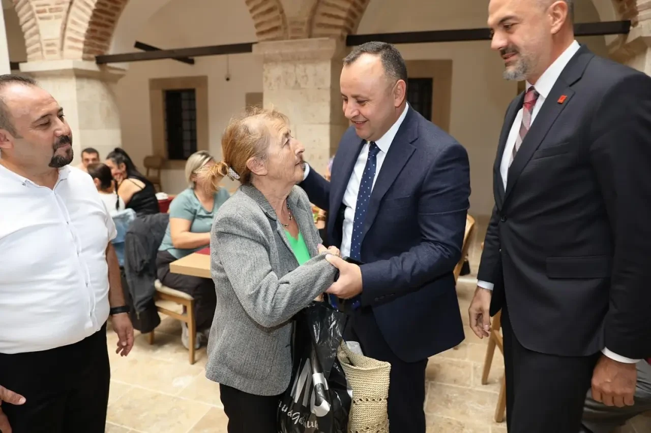 Başkan Sevindi Çağdaş Yaşam Derneği’nde 1