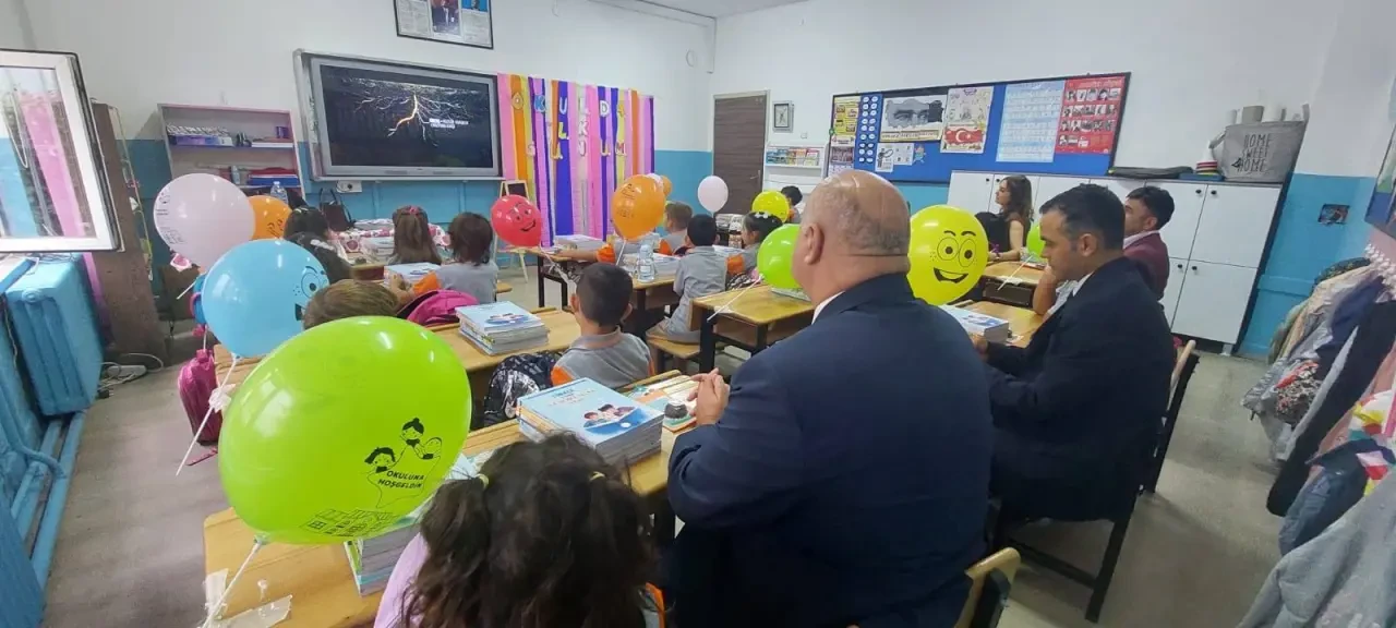 Gümüşhacıköy’de “Her Çocuk Bir Fidan” Temasıyla Eğitim Yılına Yeşil Başlangıç 1
