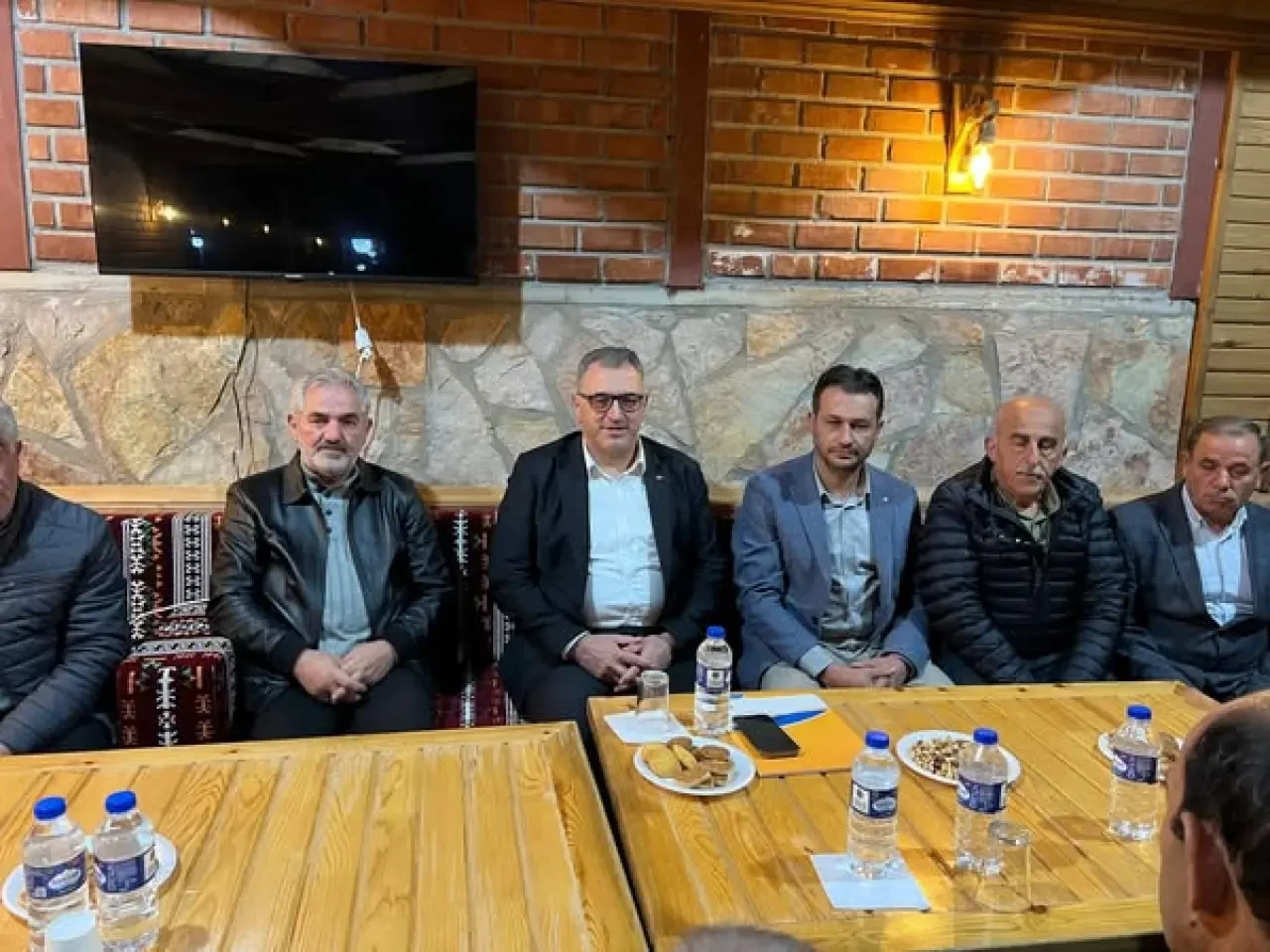 Milletvekili Hasan Çilez’den Gümüşhane’de Yoğun İstişare Trafiği 3