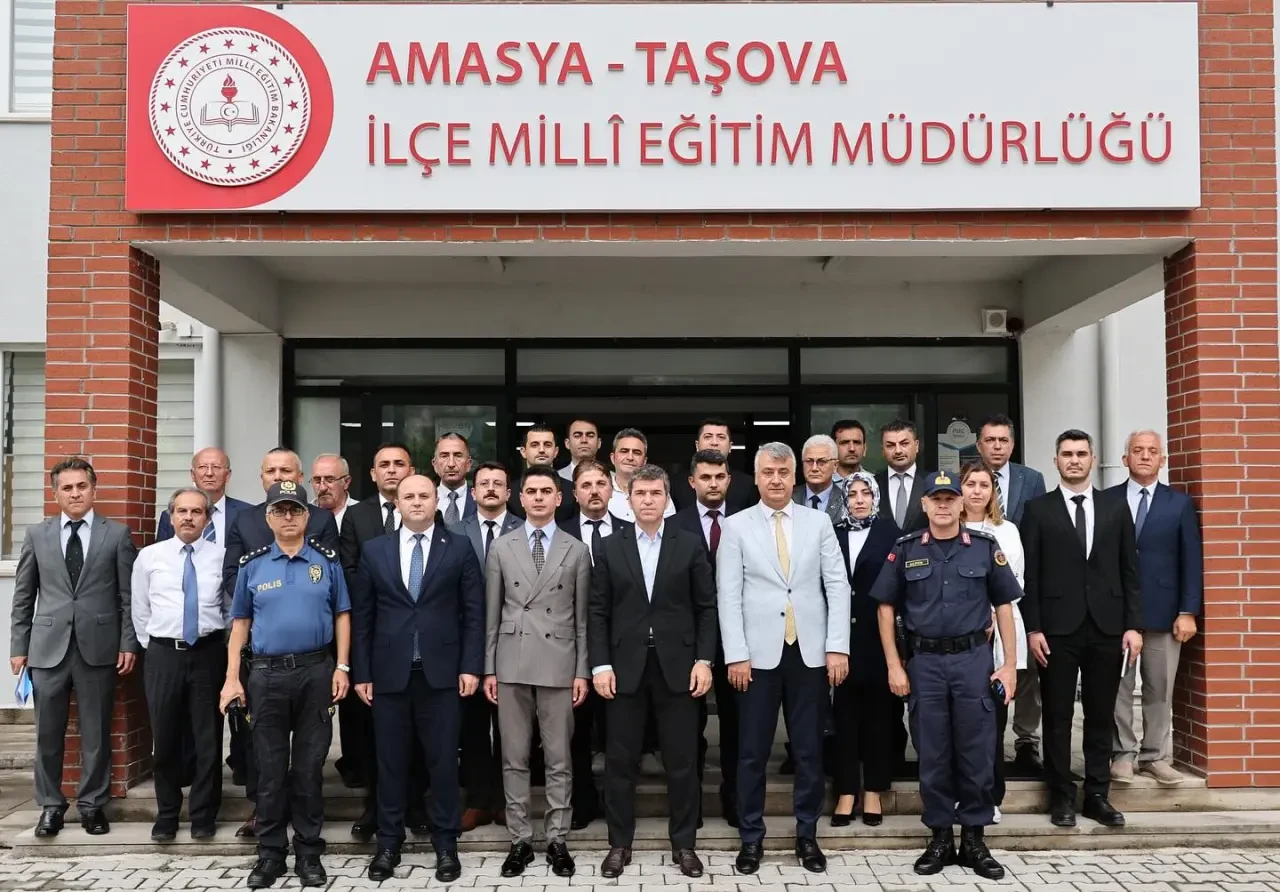 Taşova’da Yeni Eğitim-Öğretim Yılı Öncesi Hazırlıklar Değerlendirildi 3