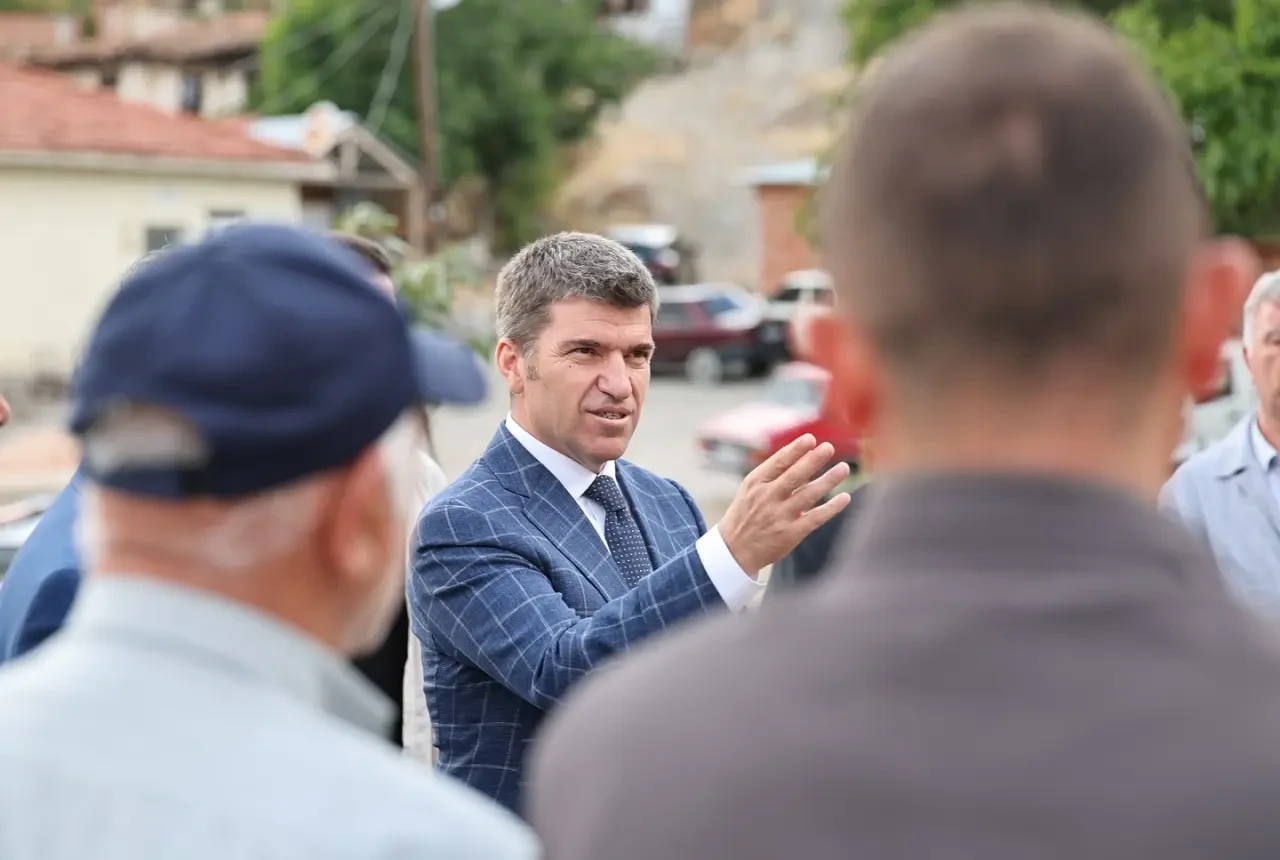 Merzifon'da Köy Ziyareti: Vali Bakan, Köylülerin Taleplerini Dinledi 2