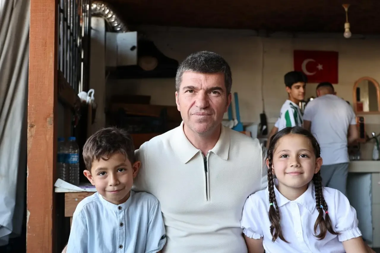 Amasya Valisi Önder Bakan Bahçeleriçi Semt Pazarında Vatandaşlarla Buluştu 1