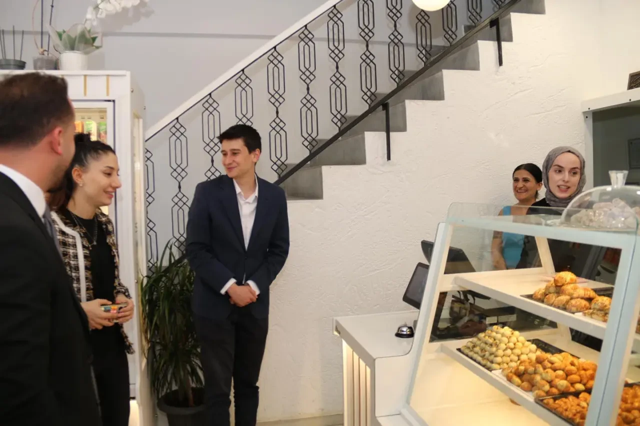 AK Parti'den Merzifon’da Genç Girişimcilere Destek 5