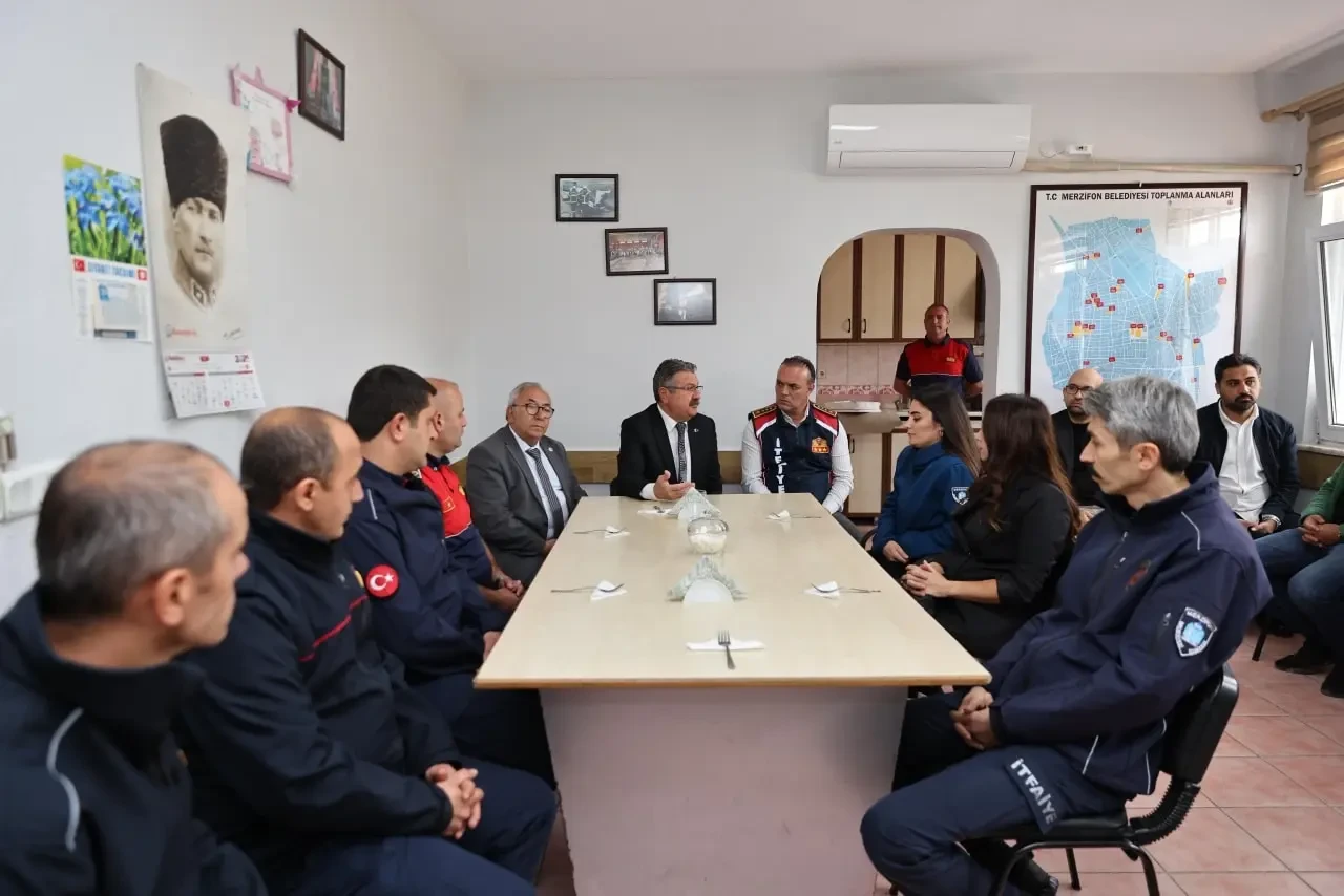 Haftalarını Pasta Keserek Kutladılar! 2