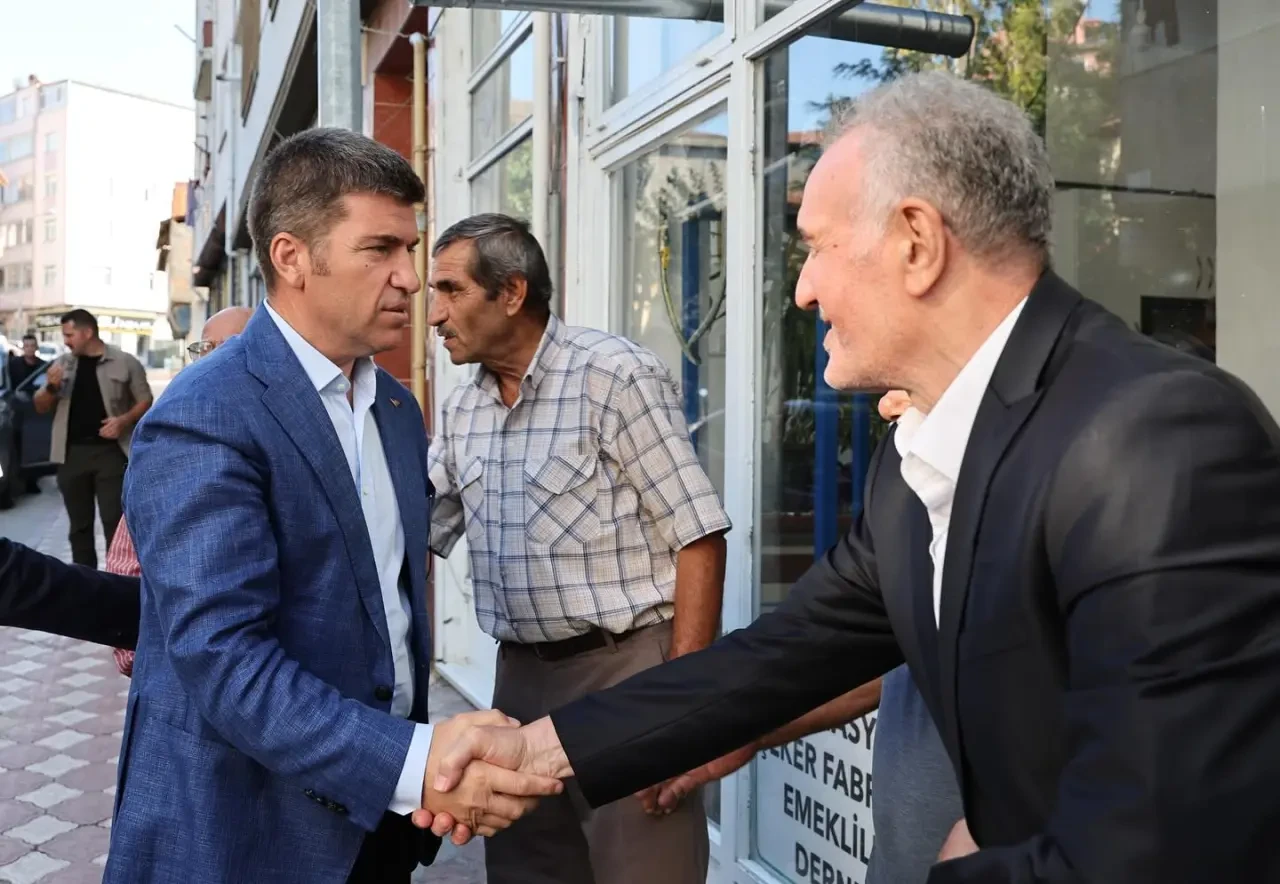Amasya Valisi Bakan, Suluova’da Şeker Fabrikası Emeklileriyle Buluştu 3