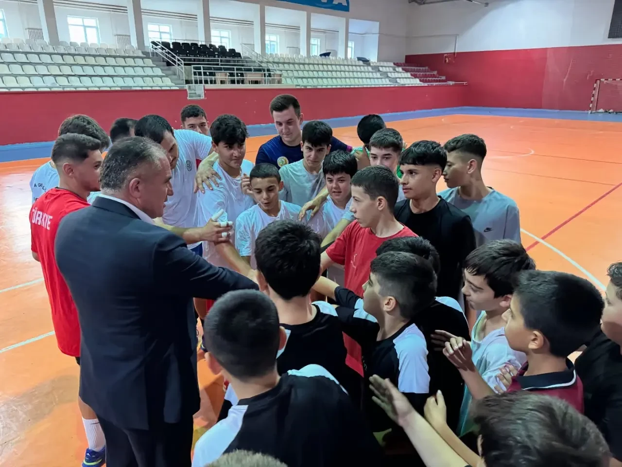 Taşova Sporun Yanında: Başkan Özalp’ten Destek Sözü 4