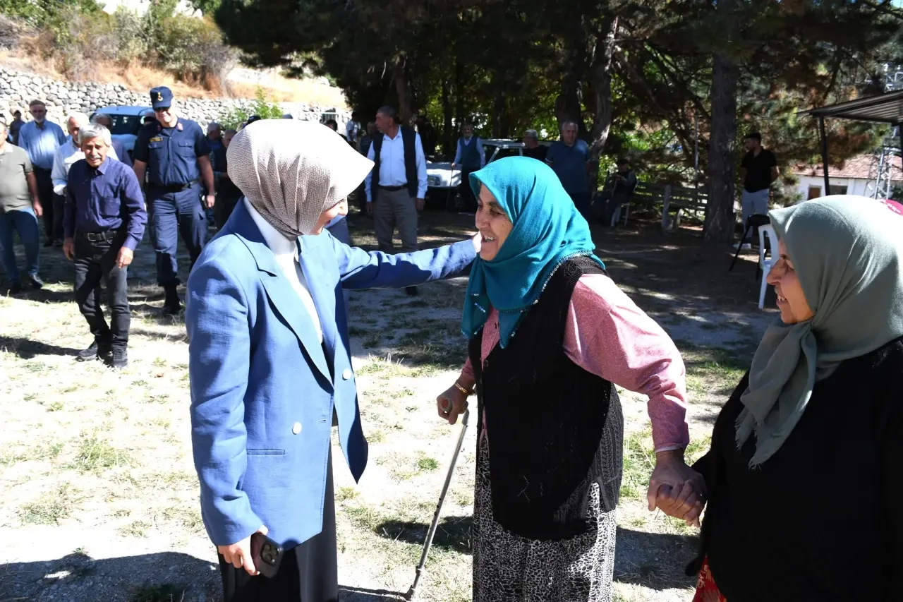 Gümüşhacıköy’de Köylüler Kaymakamla Buluştu 3