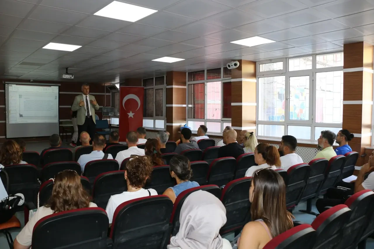 Amasya’da Eğitimcilerle Maarif Modeli Buluşması 1