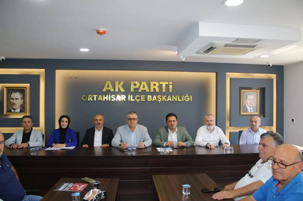AK Parti Amasya Milletvekili Hasan Çilez’den Trabzon’da İstişare Toplantısı 5