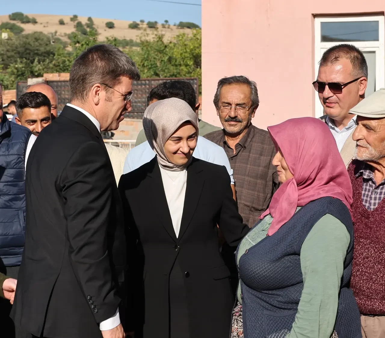 Amasya Valisi Hacıköy Köy Ziyaretinde Halkın Taleplerini Dinledi 1