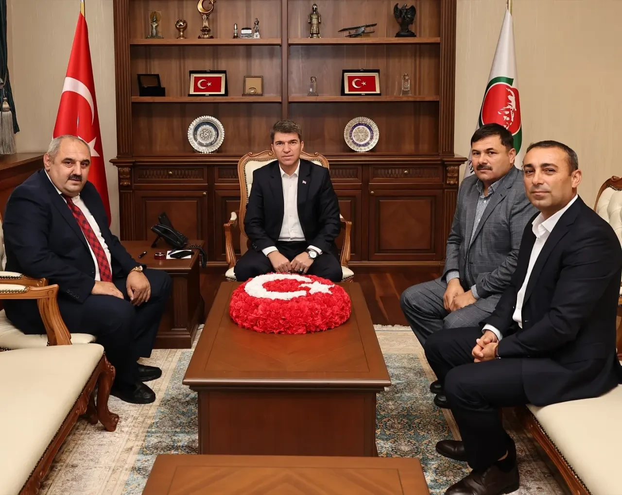 Amasya Valisi Önder Bakan’a Anlamlı Ziyaretler 3