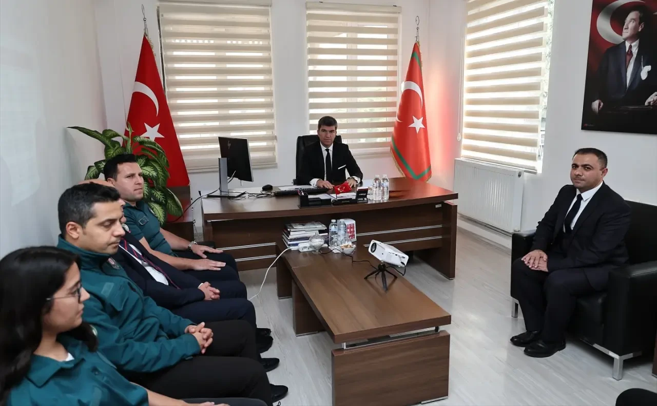 Vali Önder Bakan’dan Gümrük ve Ticaret Müdürlüklerine Ziyaret 1