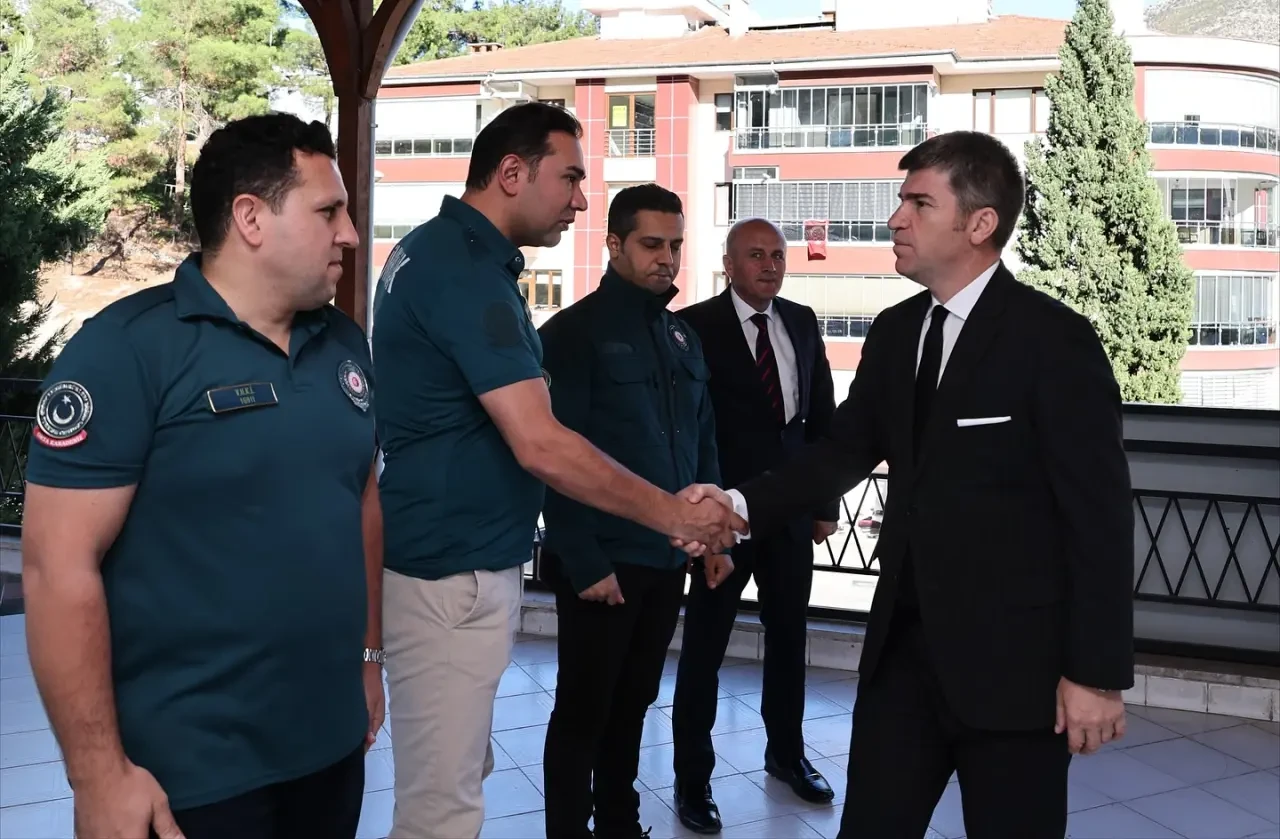 Vali Önder Bakan’dan Gümrük ve Ticaret Müdürlüklerine Ziyaret 3