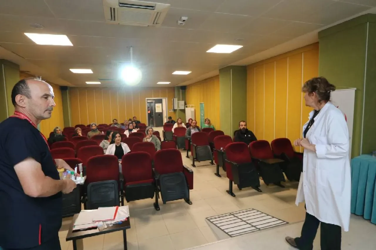 Yeni Sağlık Personeline Oryantasyon Eğitimi 3