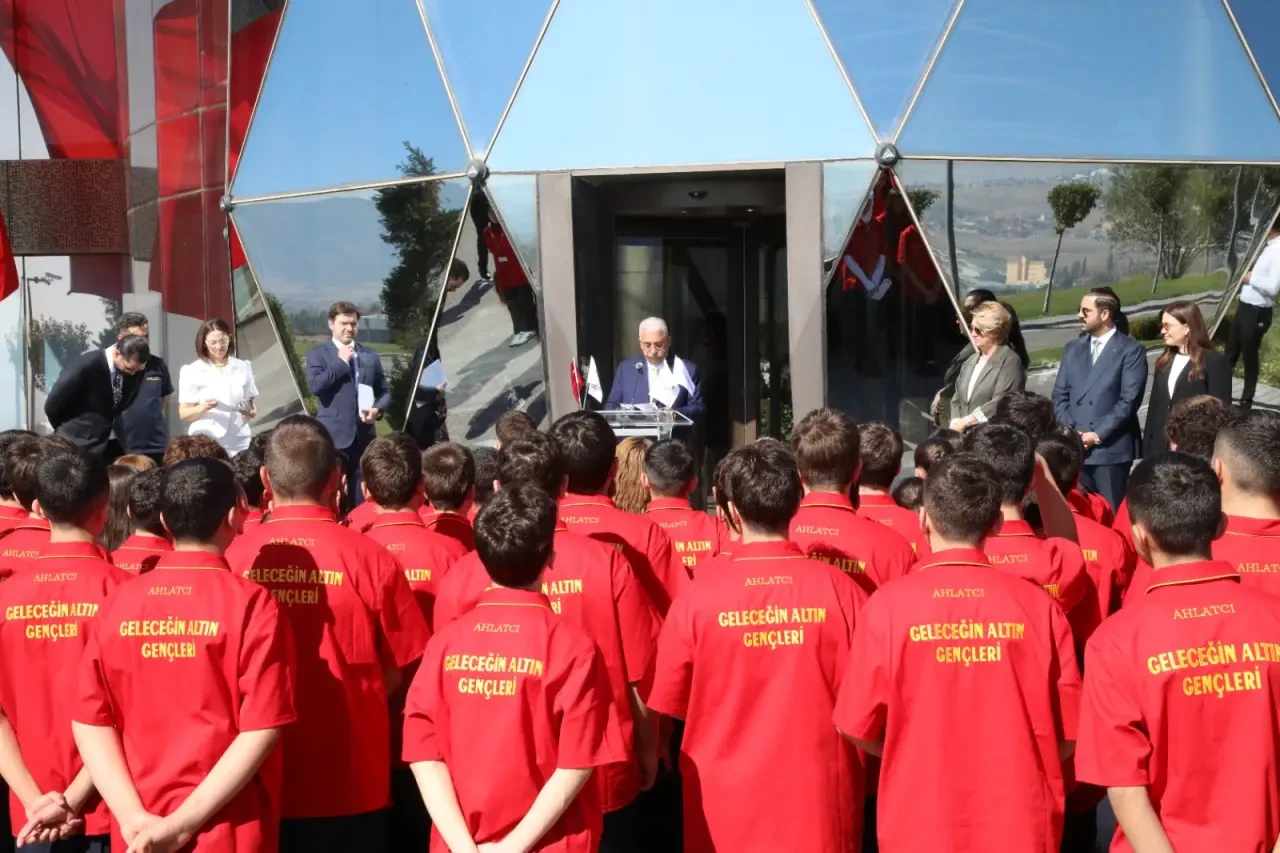 ÇORUM'DA 201 GENÇ HEM OKUYACAK, HEM İŞ SAHİBİ OLACAK 1