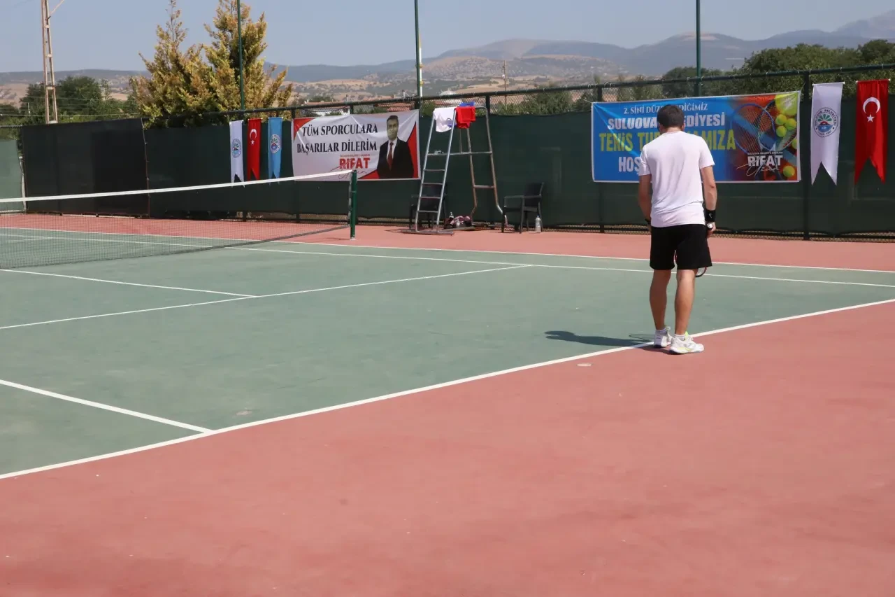 Suluova Belediyesi Tenis Turnuvası Tamamlandı 4