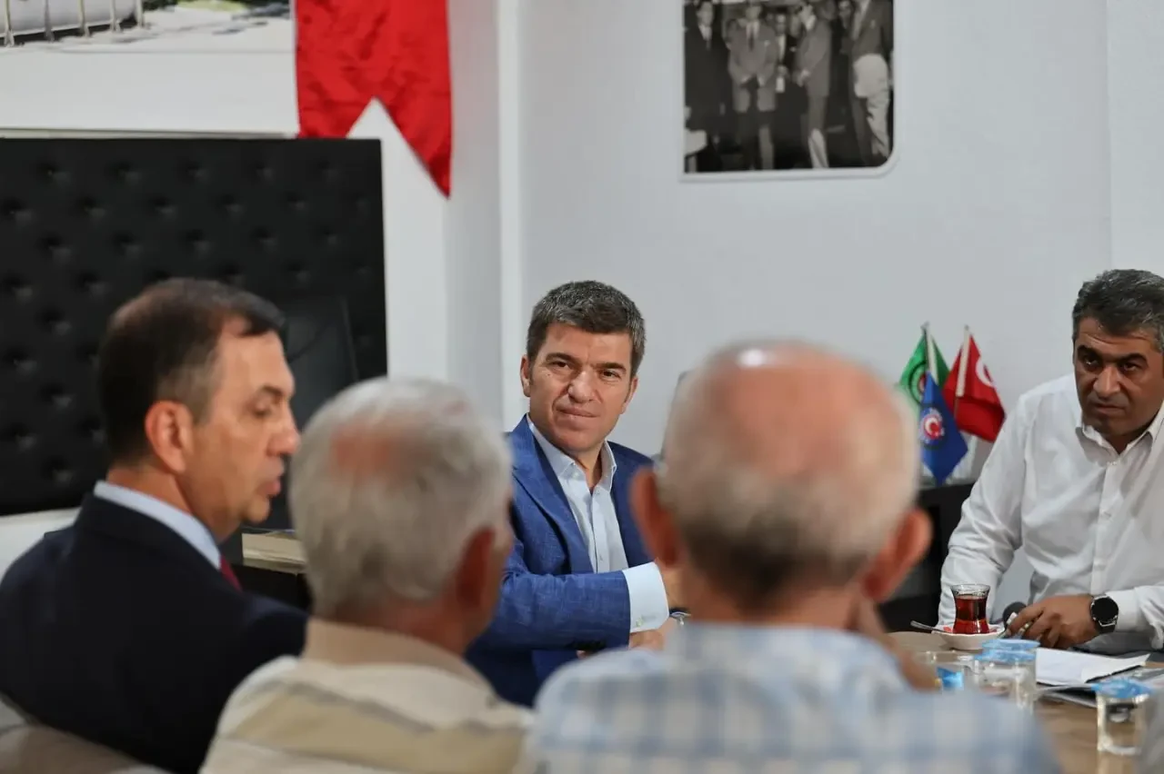 Amasya Valisi Bakan, Suluova’da Şeker Fabrikası Emeklileriyle Buluştu 2