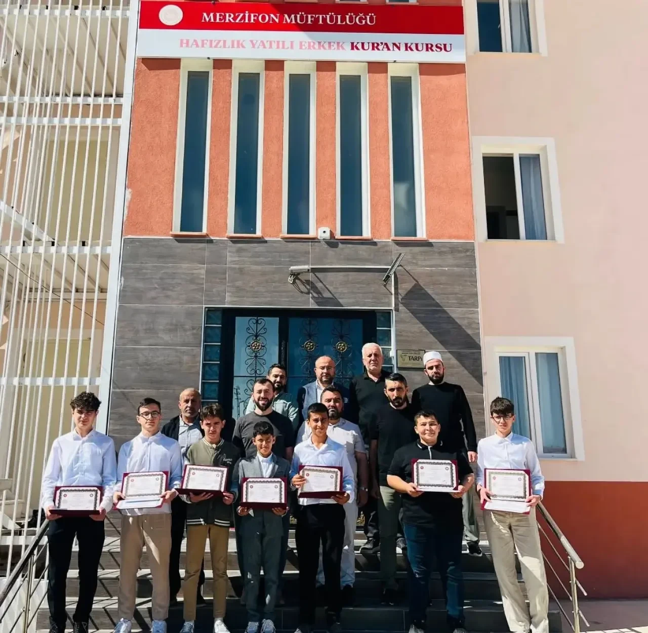Hafızlık Belgeleri Dualarla Takdim Edildi 3