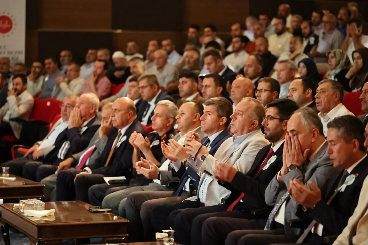 Amasya Valisi Önder Bakan, Mevlid-i Nebi Haftası Konferansına Katıldı 1