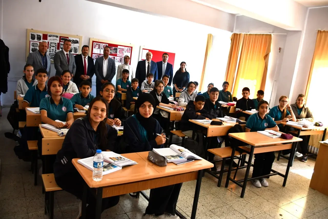 Her Öğrenci Bir Fidan: Gümüşhacıköy’de Anlamlı Etkinlik 5