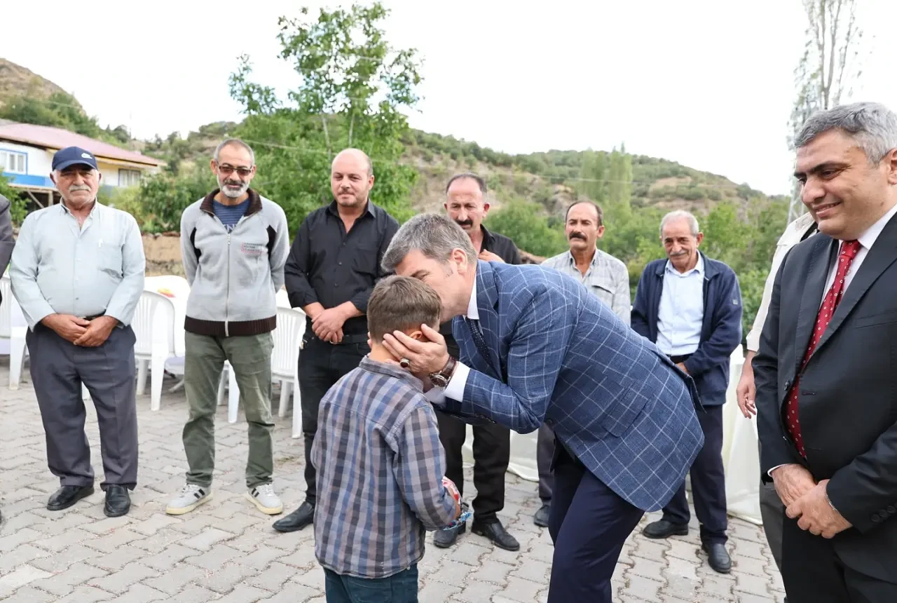 Merzifon'da Köy Ziyareti: Vali Bakan, Köylülerin Taleplerini Dinledi 1