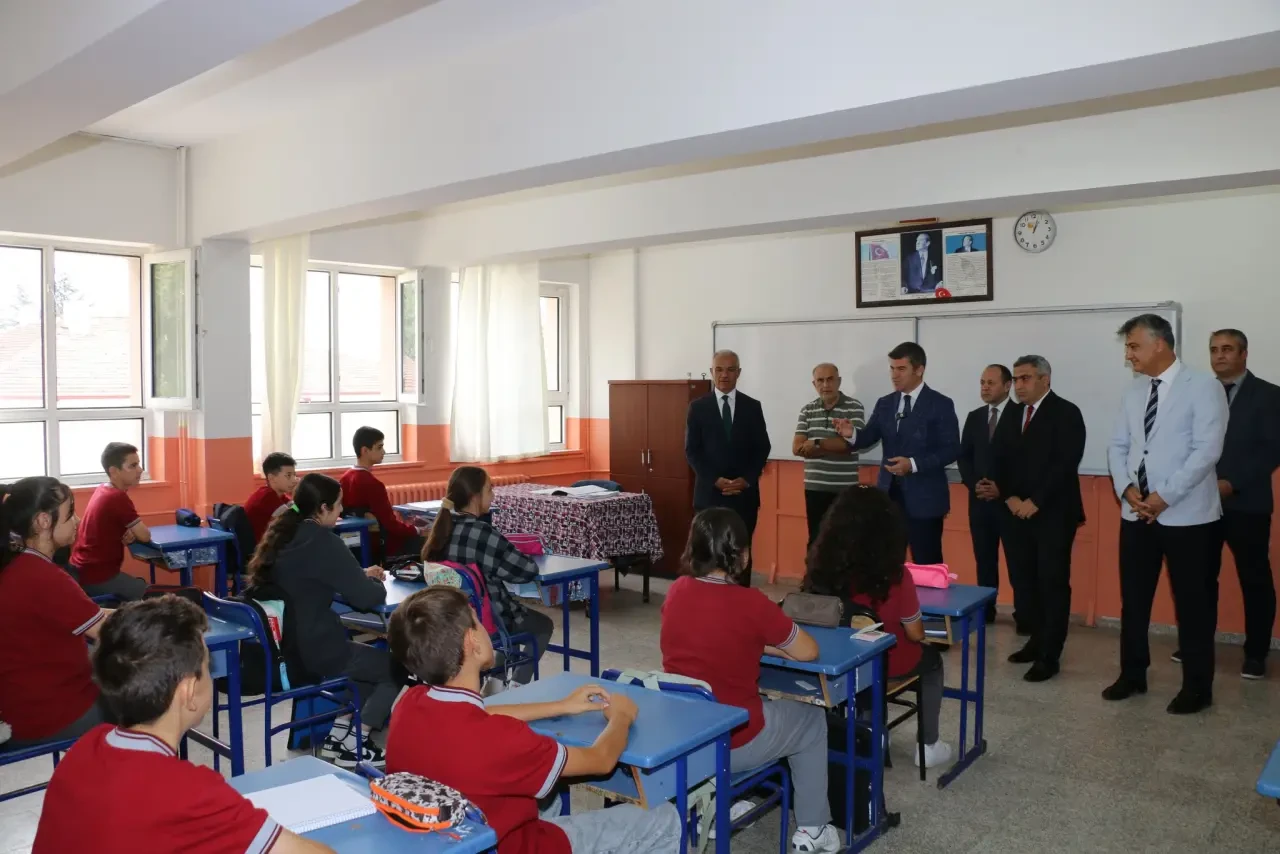 Vali Bakan’dan Merzifon’da Eğitim Mesajı 2
