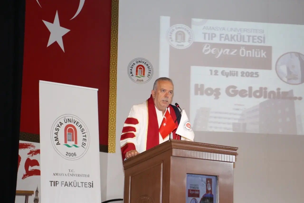 Amasya Üniversitesi Tıp Fakültesi’nde Beyaz Önlük Giyme Töreni Gerçekleşti 2