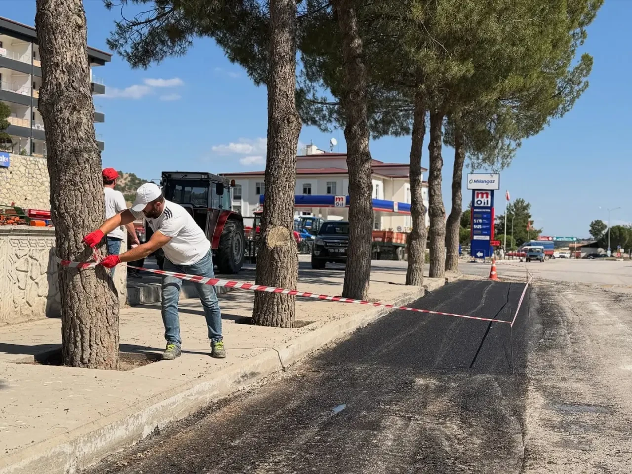 Taşova’da Ulaşım Konforu İçin Yol Düzenleme Devam Ediyor 3