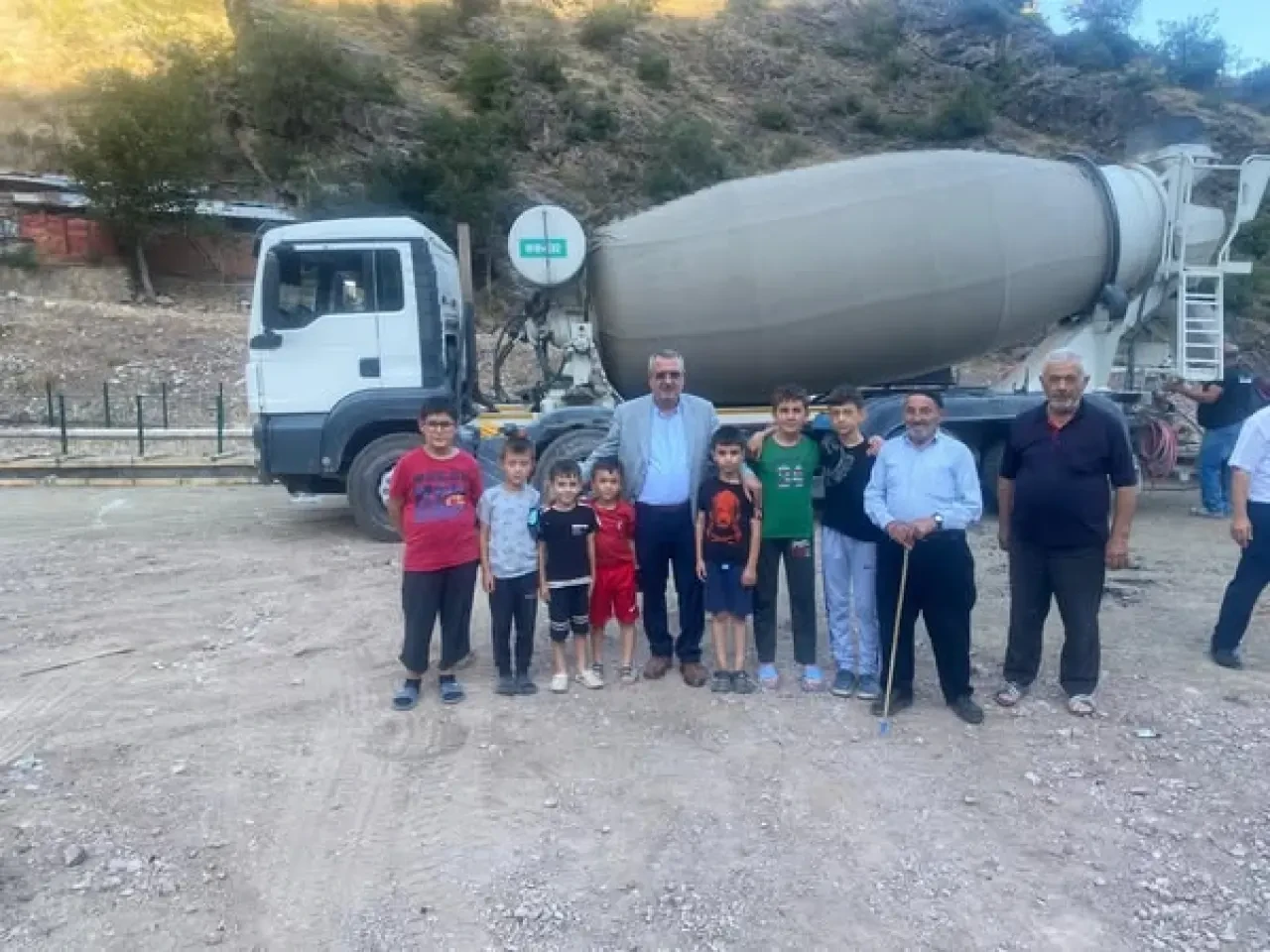 Ziyaret Belediyesi’nden Gençlere Halı Saha Projesi 1