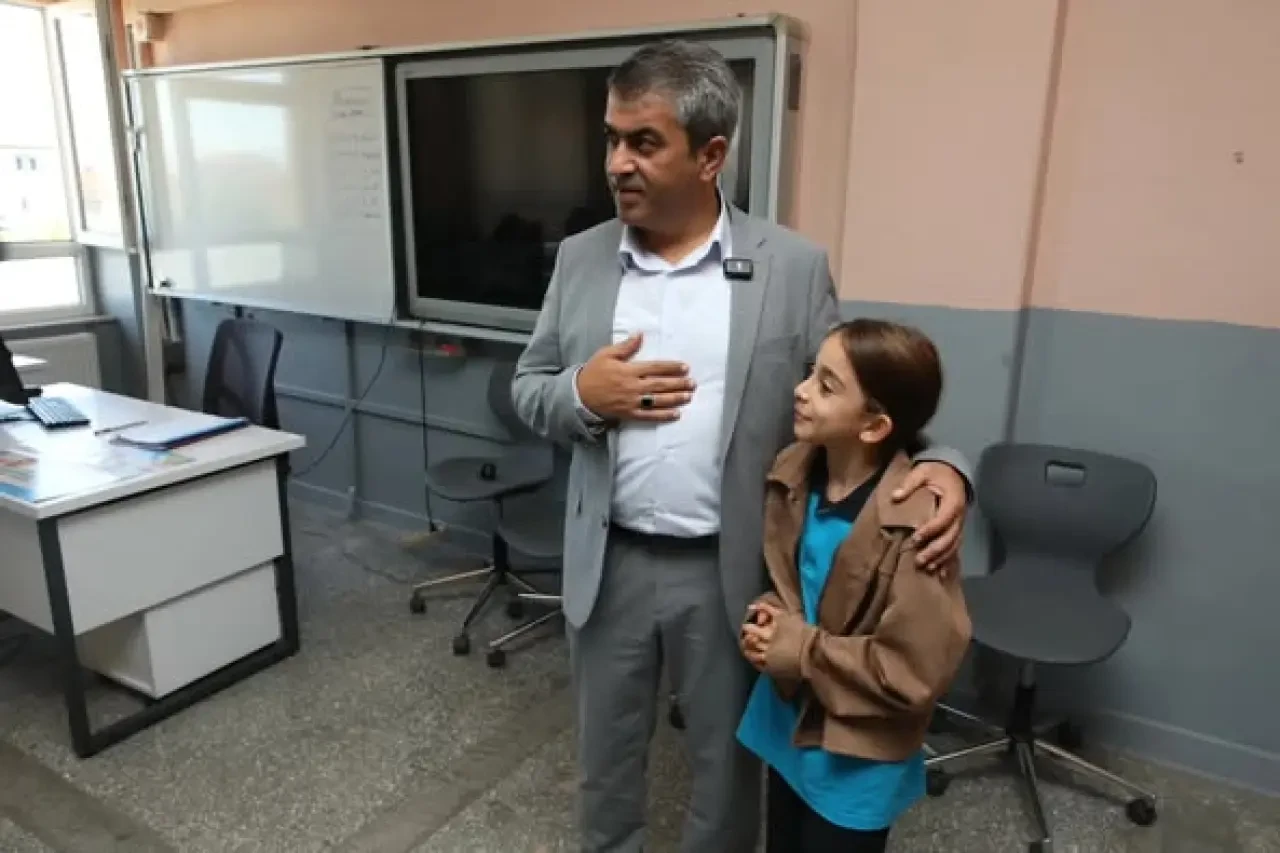 Seçim Vaadi Gerçek Oldu: Başkan Uzun Sınıfta! 1