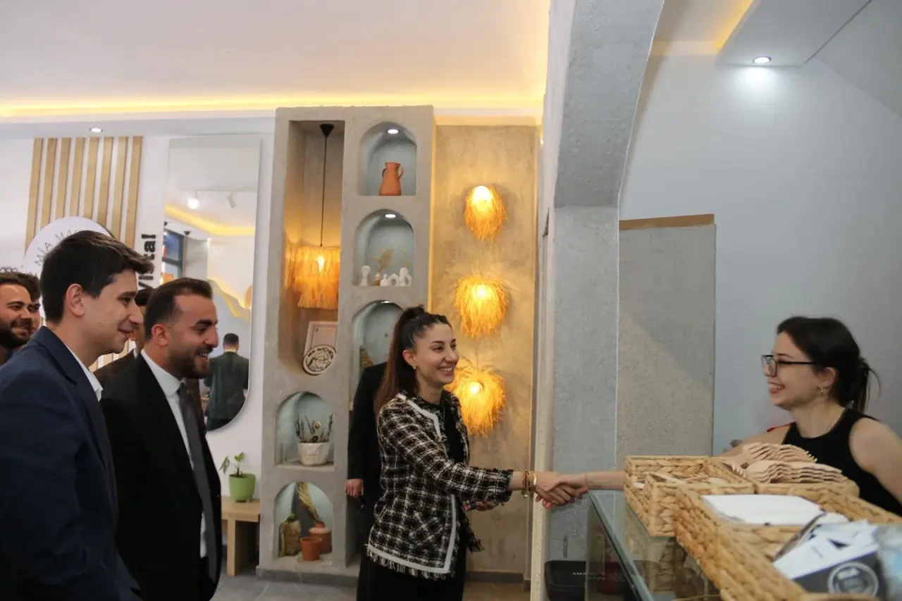 AK Parti'den Merzifon’da Genç Girişimcilere Destek 1