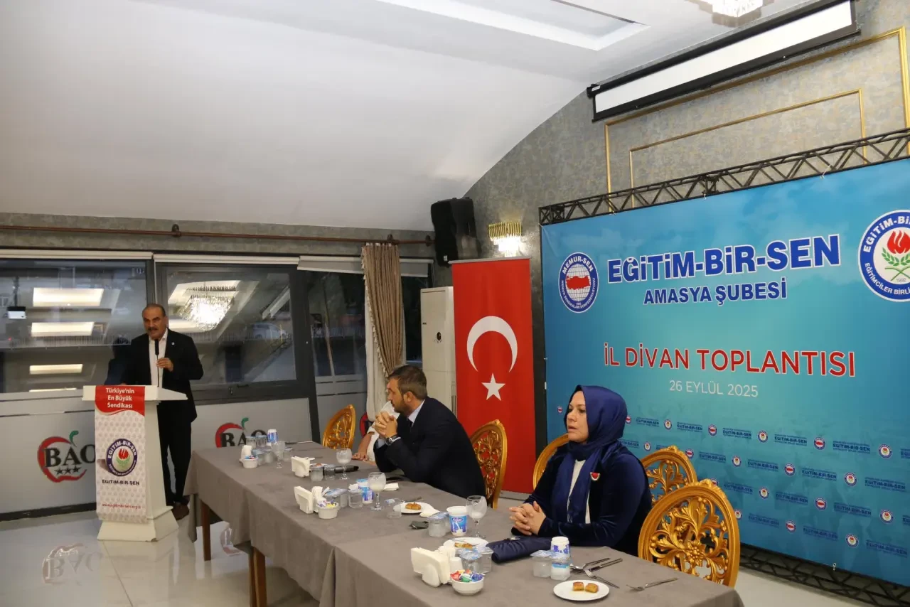 AK Parti İl Başkanı Uzun, Eğitim-Bir-Sen Divanında 2