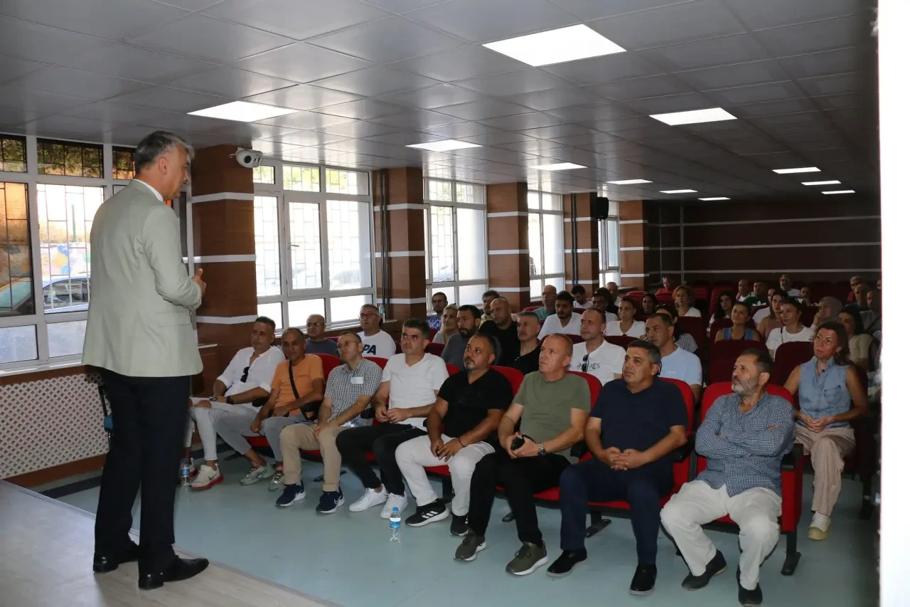 Amasya’da Eğitimcilerle Maarif Modeli Buluşması 3