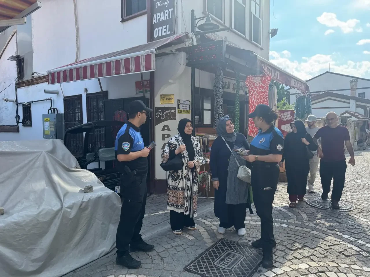 Amasya’da Polis Ekiplerinden Dolandırıcılık Bilgilendirmesi 2